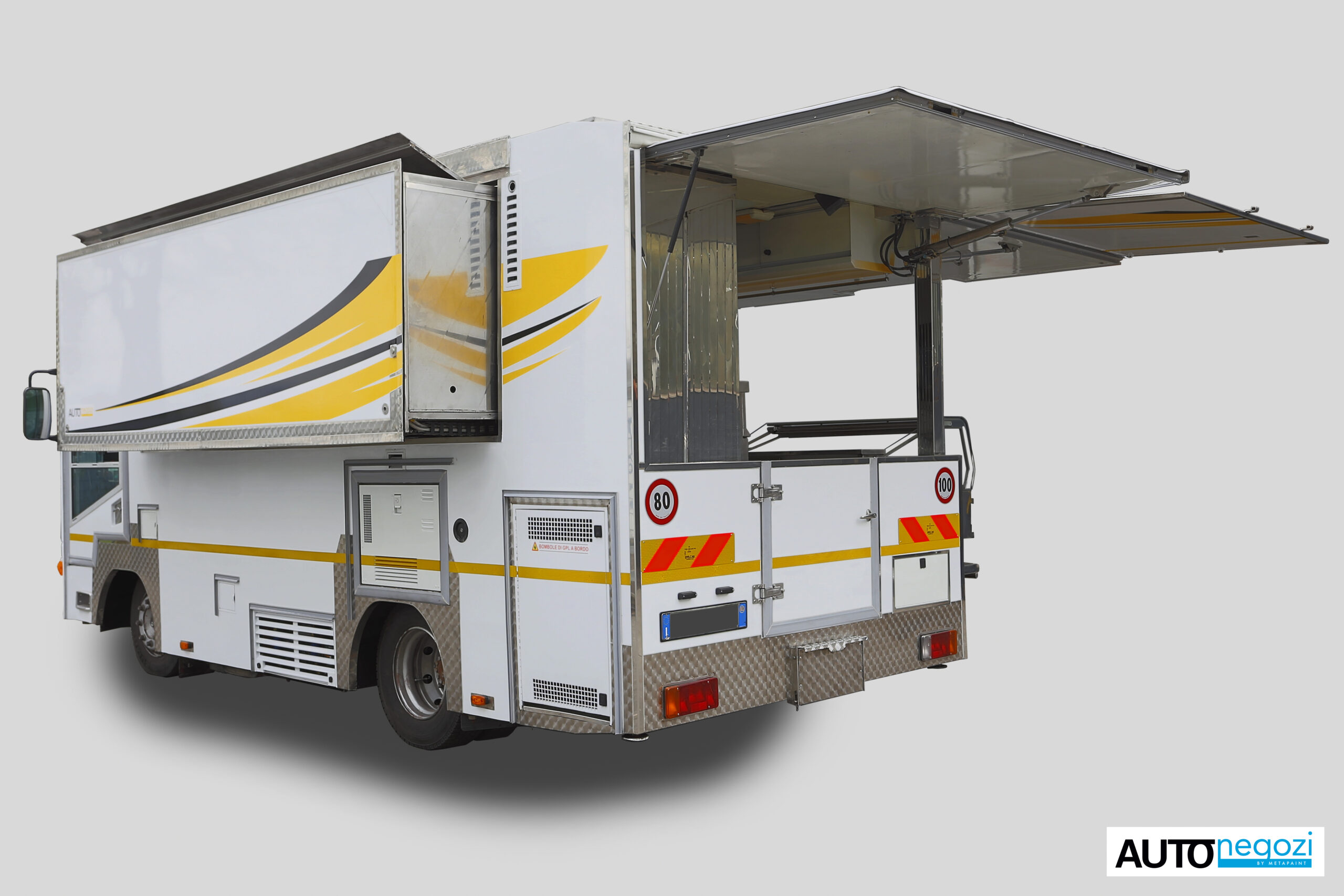 https://www.xstylesrl.com/wp-content/uploads/2015/09/autonegozi-rosticceria-lombardia-3-scaled.jpg