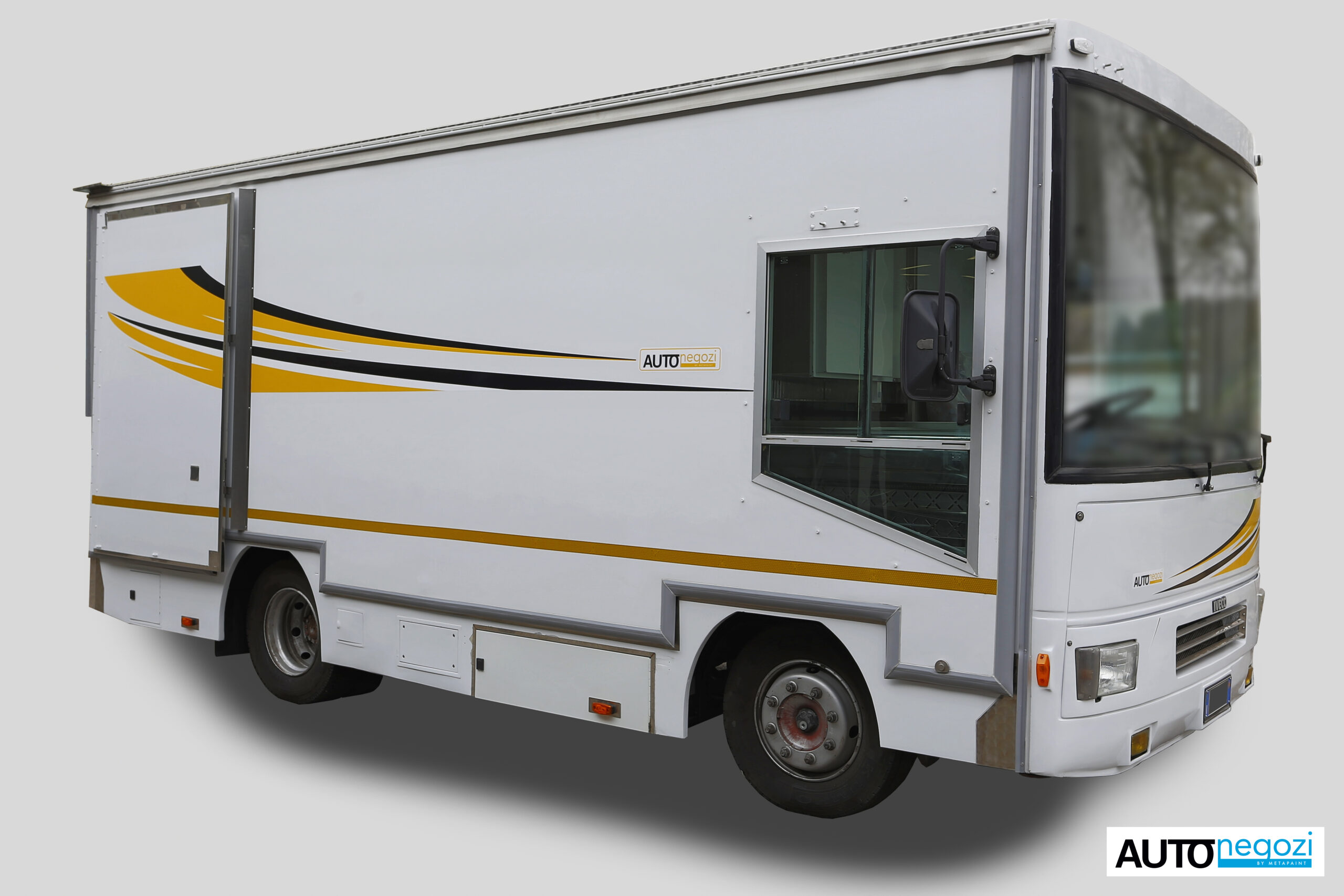 https://www.xstylesrl.com/wp-content/uploads/2015/09/autonegozi-rosticceria-lombardia-4-scaled.jpg